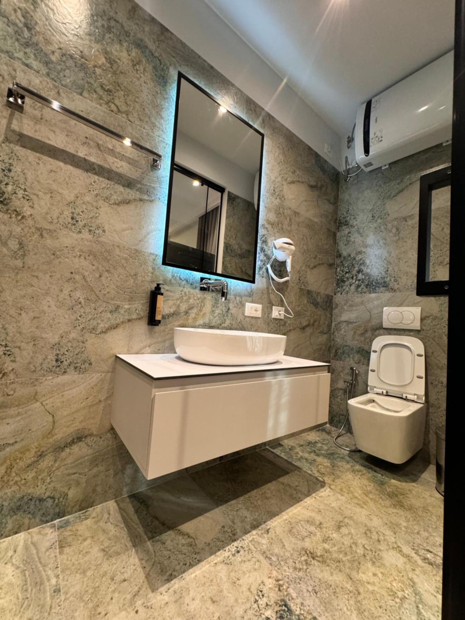 Апартаменти Izi Boutique Тирана Екстер'єр фото