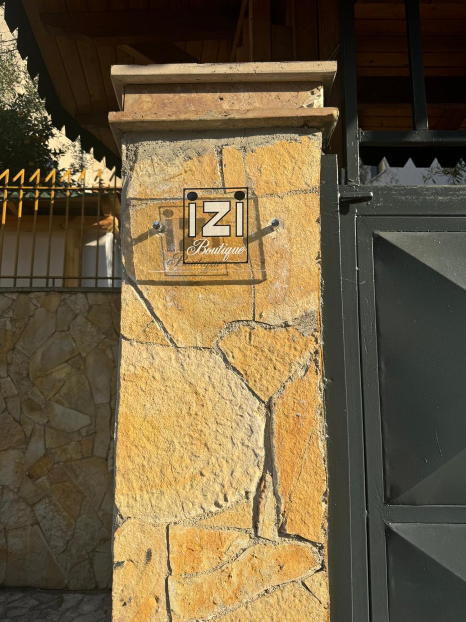 Апартаменти Izi Boutique Тирана Екстер'єр фото
